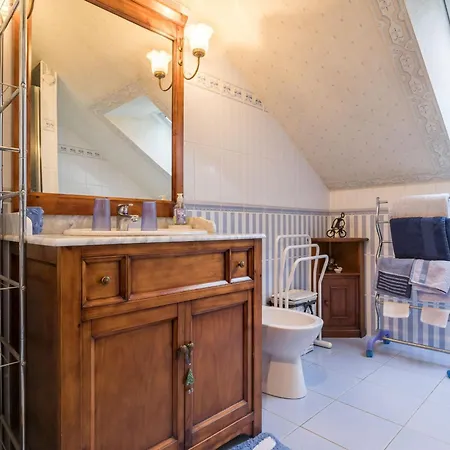 Bed & Breakfast Familiale A Proximite De La - Fr-1-306-1331 *