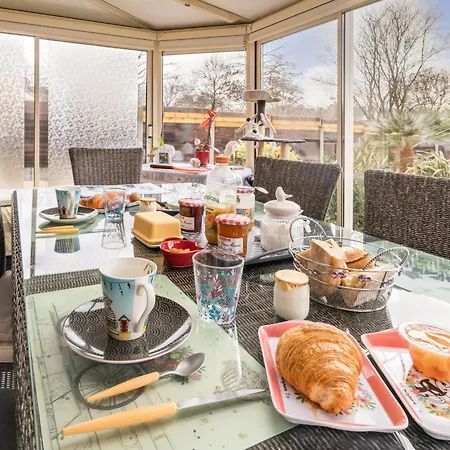 Familiale A Proximite De La - Fr-1-306-1331 *